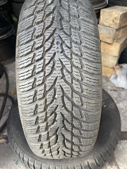 Шины 185/60 R14 Nokian б/у пара зима 6/6,5мм U7