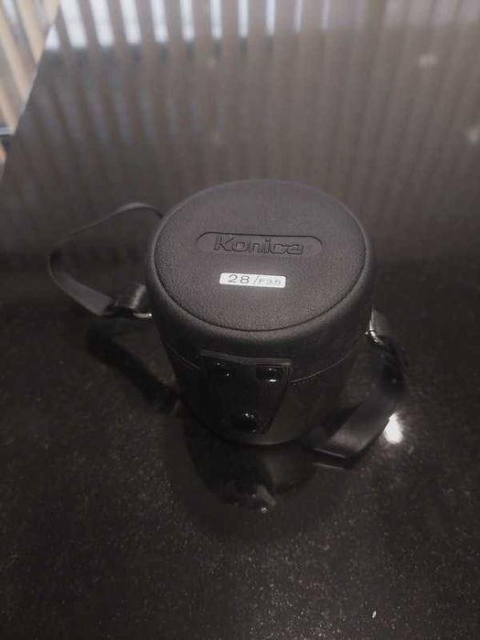 Objectiva manual Konica Hexanon AR 28mm F3.5