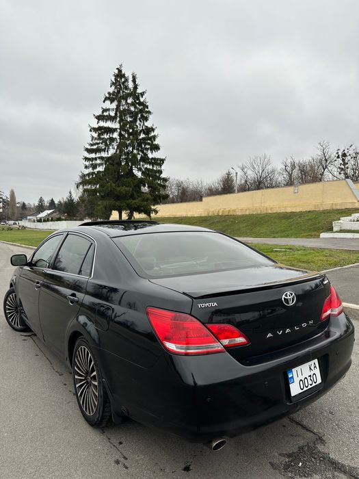 Продам Toyota Avalon