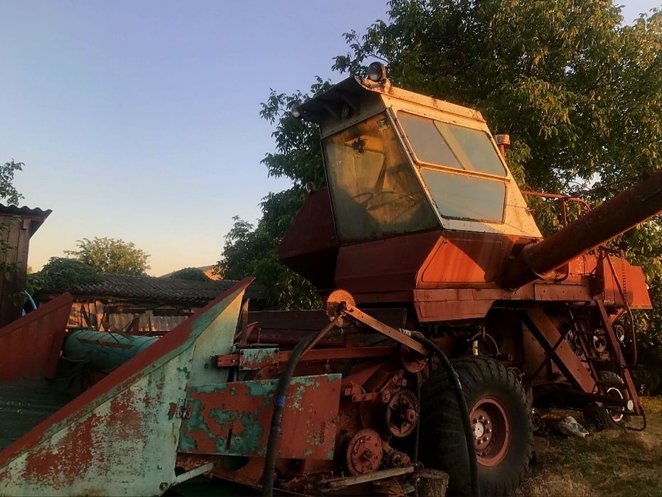 Продам комбайн Нива СК-5 та Трактор ЮМЗ-6