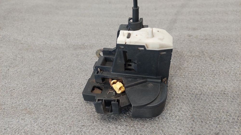 Fechadura / fecho porta frente esquerdo RENAULT Clio II (BB0/1/2_, CB0