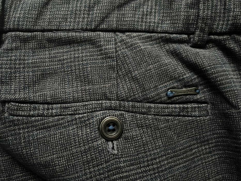 Brązowe materiałowe spodnie Massimo Dutti w lekką kratę rozmiar 185/94