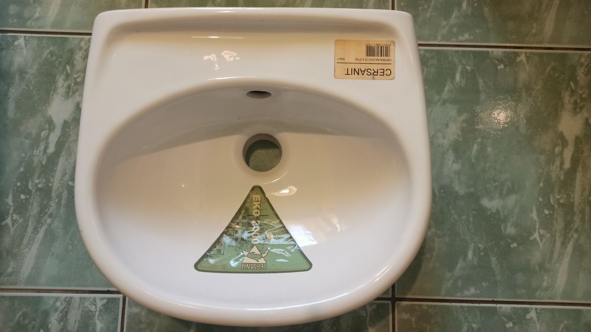 Umywalka Nowa Mała