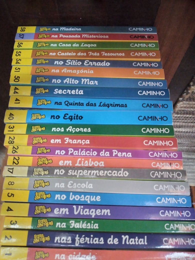 Coleção de livros " Uma aventura"