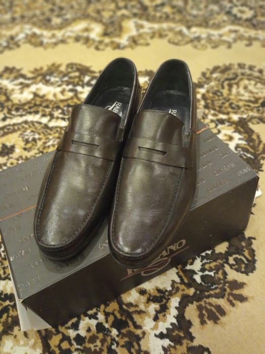 Нові шкіряні туфлі з натуральної шкіри 44 розмір