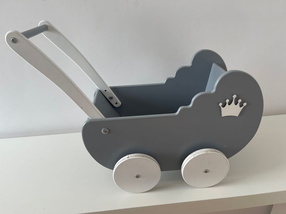 Wózek dla lalek drewniany szary pchacz