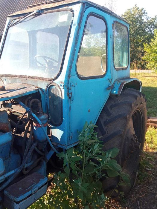 Сільгосптехніка.
Продам  трактор ЮМЗ-6 
Робочий стан