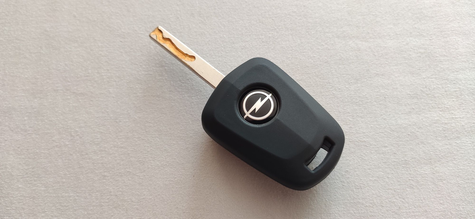 Наклейка, кругляшок на металевій основі для ключа Opel (14 мм)