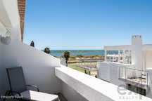 Apartamento T0+3 ultimo piso com vistas para mar e ria formosa