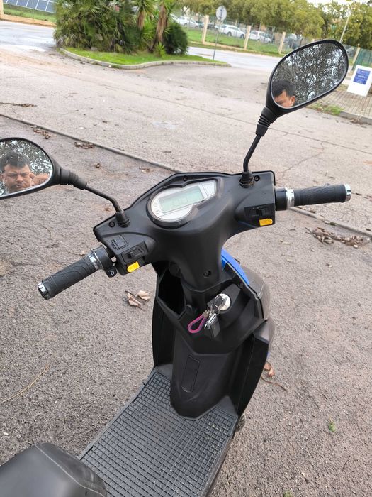 Vendo, está em bom estado.