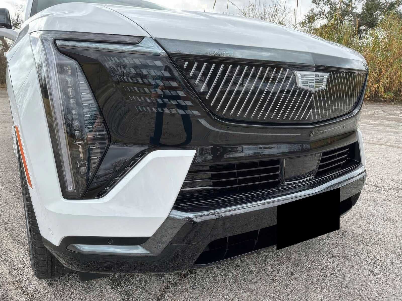 2025 Cadillac Escalade IQ Sport 1