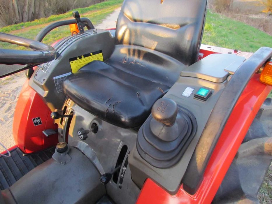 Minitraktorek Yanmar F180 18KM 4x4 Cena z Nowym TUREM