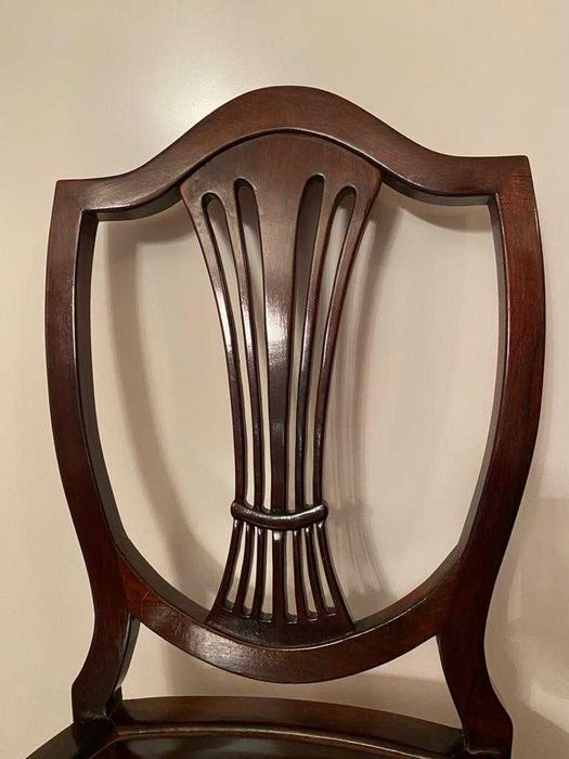 Cadeiras estilo inglês em pau santo