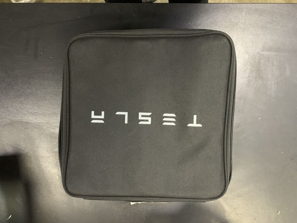 Зарядка Tesla mobile conector USA