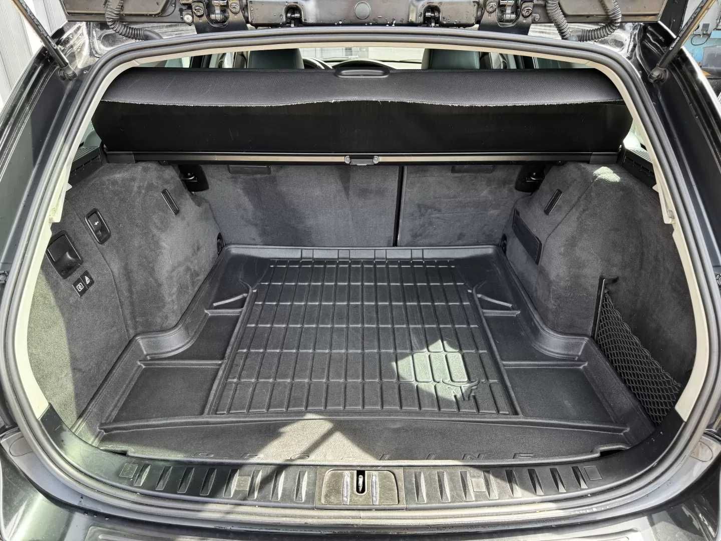 BMW 318D TOURING 2012