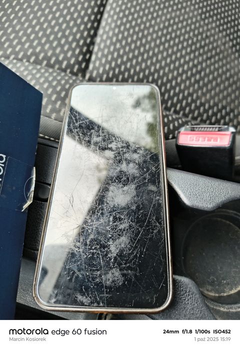 Telefon komórkowy