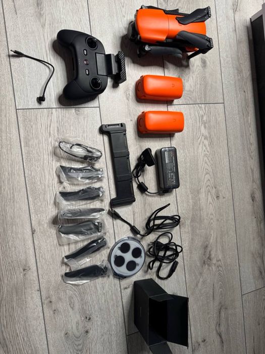 Квадрокоптер Autel EVO Lite+ Premium Bundle (Orange)