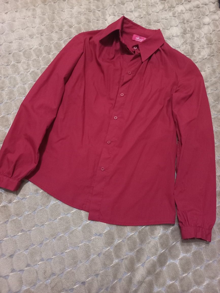 Жіноча блузка бордового кольору