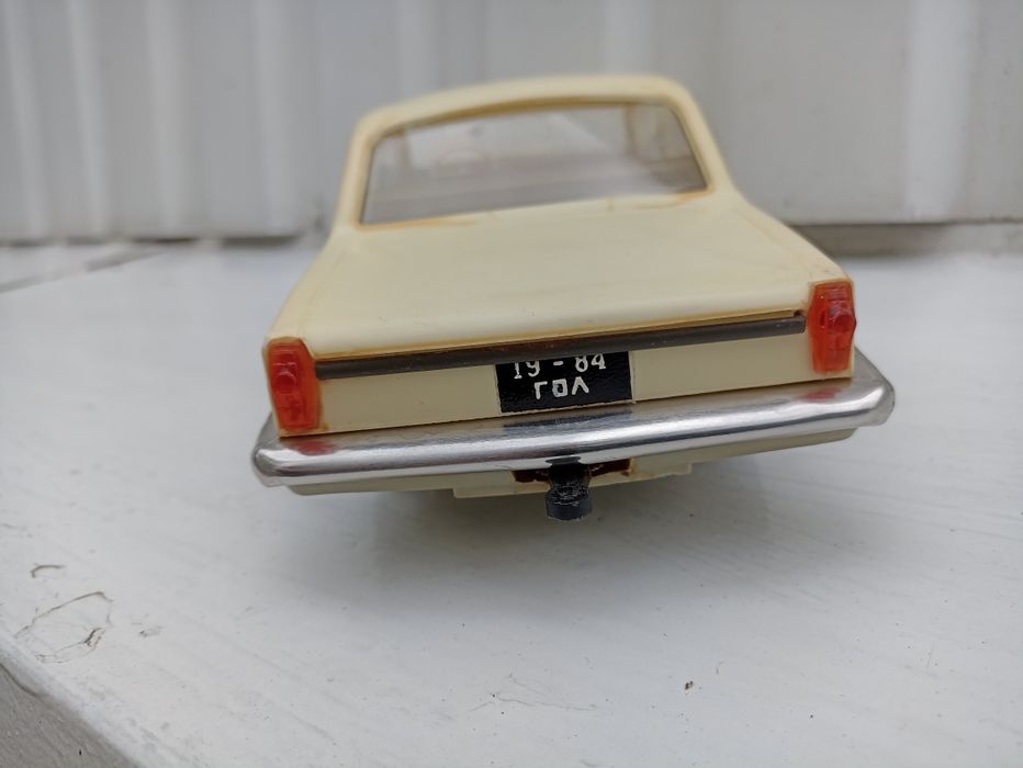 Газ.Волга 1984 рік.іграшка.28см довжина