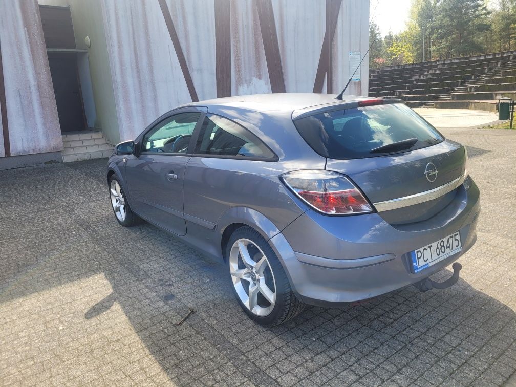 Opel Astra GTC 1.7 Cdti