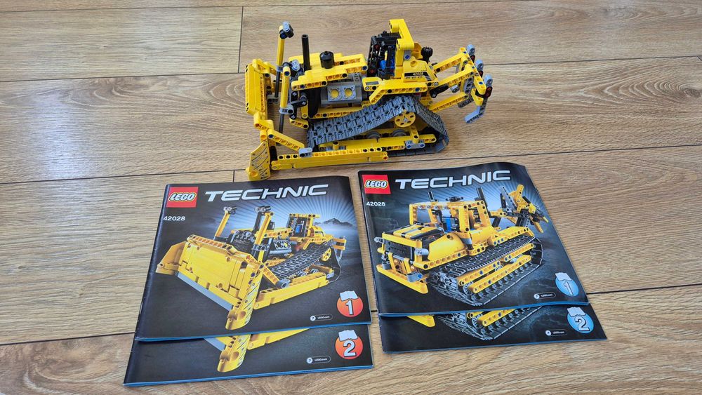 Lego Technic 42028 Buldożer