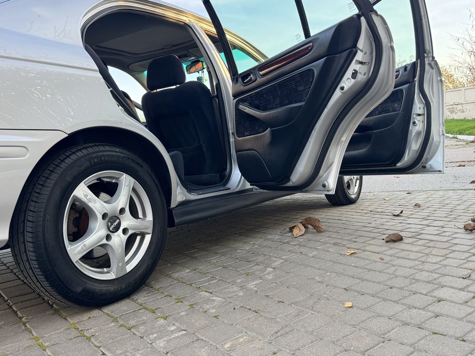 Продам Хонду Акорд 1.8 механика Срочно!