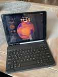 ipad 7 gen. 128gb z klawiaturą stan bardzo dobry