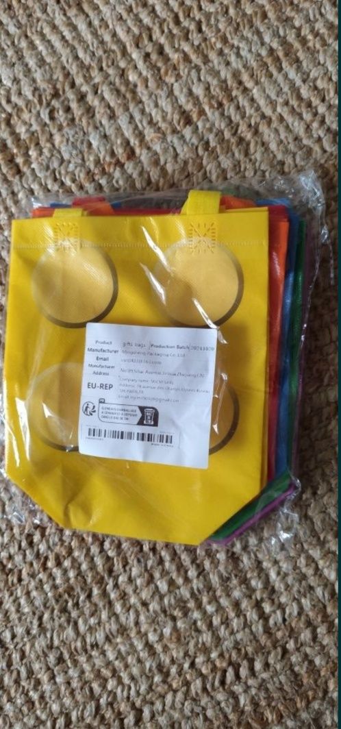 12 saquinhos de ofertas de festa Lego