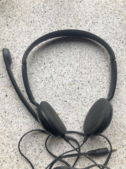 Навушники +1 б/у проводні з мікрофоном