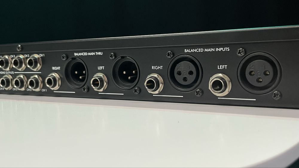 ART HeadAmp 6 (amplificador de auscultadores)