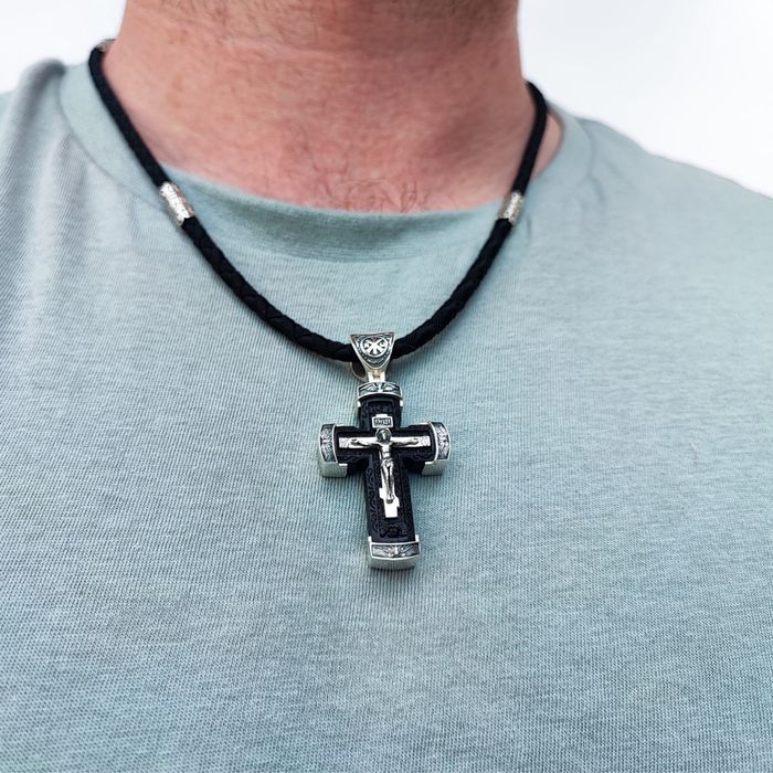 Серебряный крестик с эбеновым деревом