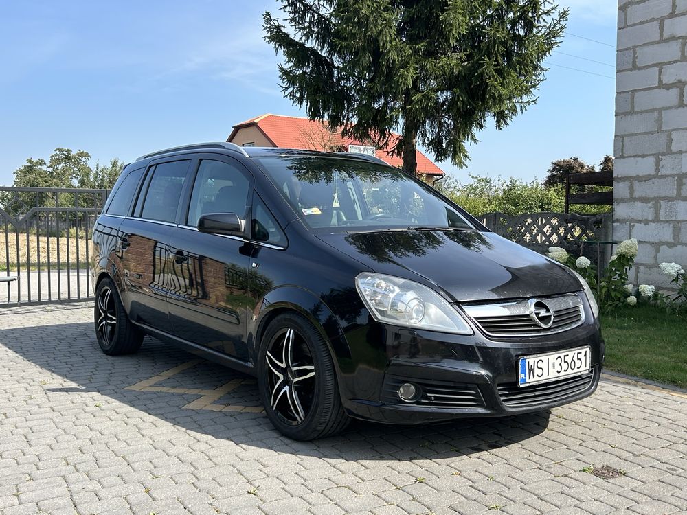 Opel Zafira 2.0T LPG ,7 os. Hak