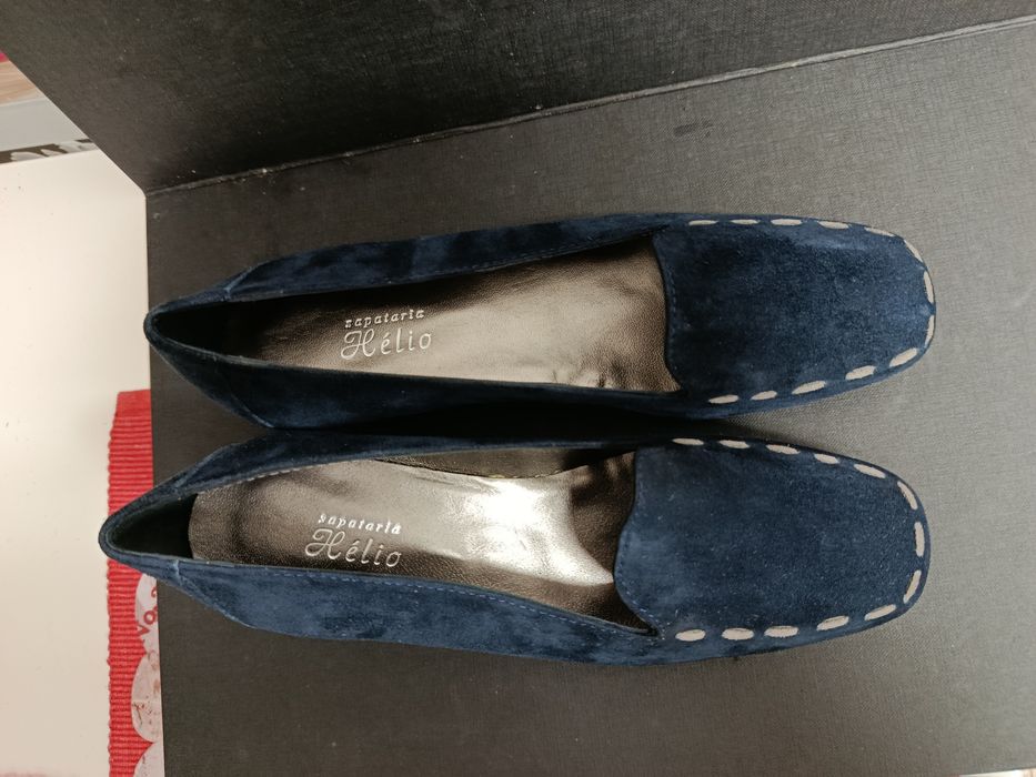 Sapatos - Sapataria Helio - 35,5 - novos - camurça