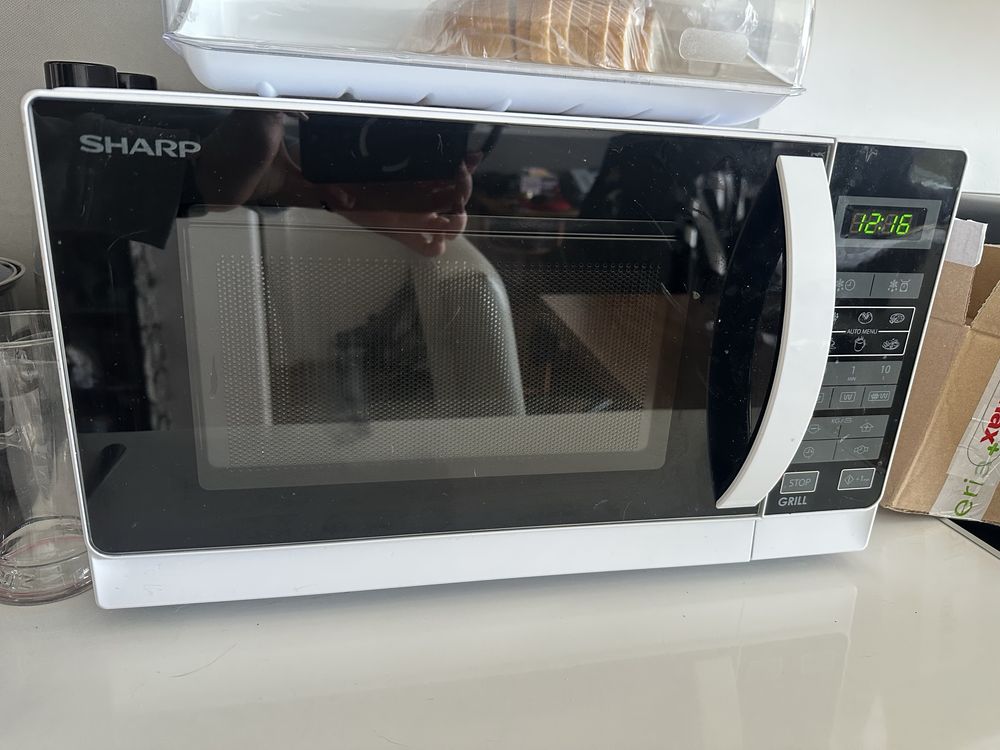 Mikrofala sharp R642WW Grill