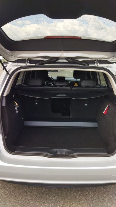 Mercedes Benz B 250E