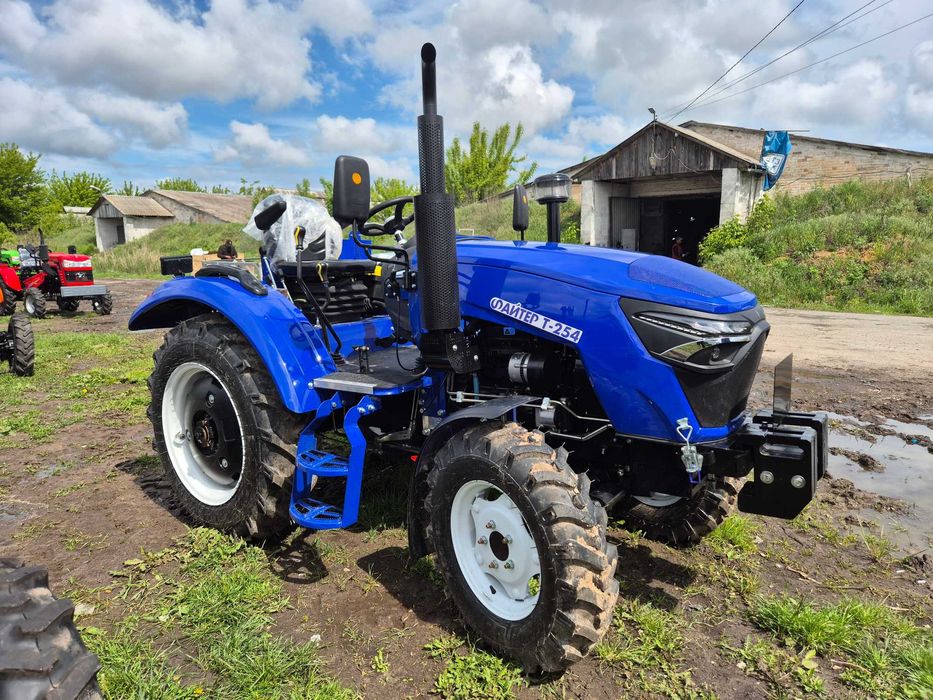 Трактор Файтер Т254 4х4