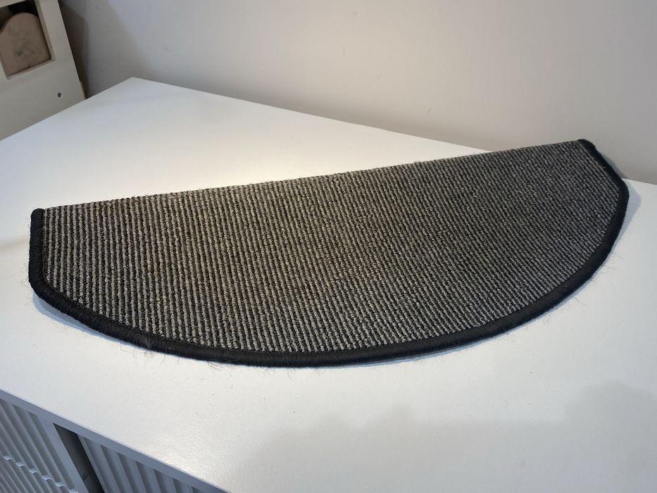 Продам сірий килим для сходів! В наявності 15 шт