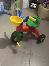 Триколісний дитячий велосипед  з корзиною