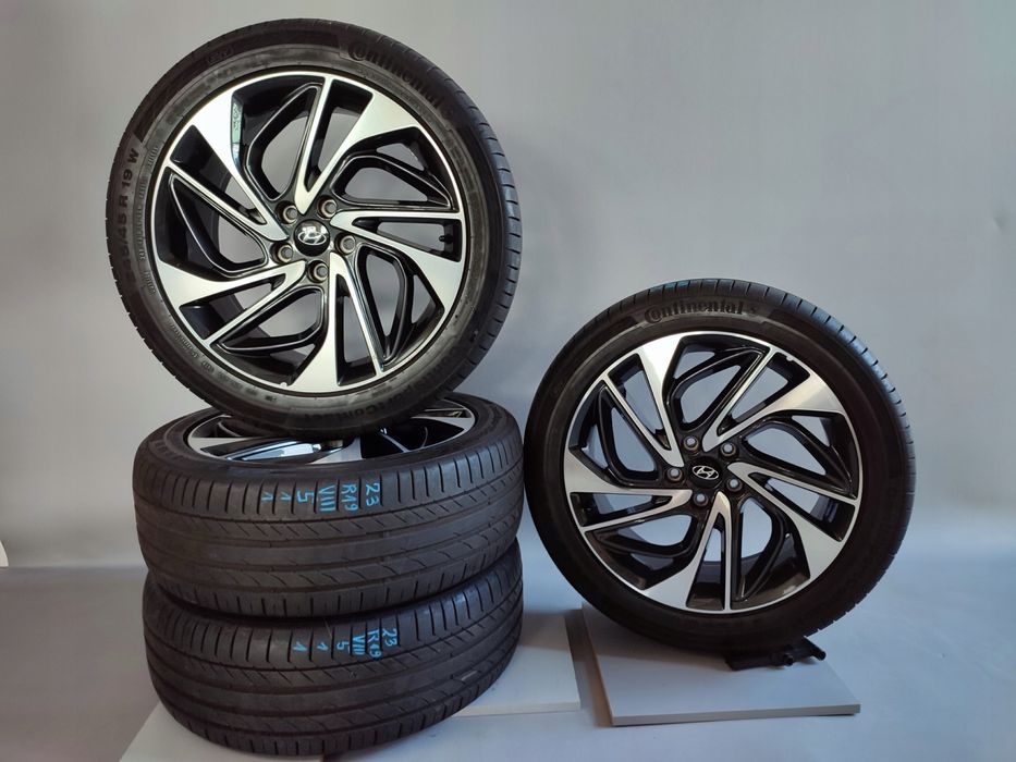 Оригінальні R19 диски Hyundai з Зимовою резиною