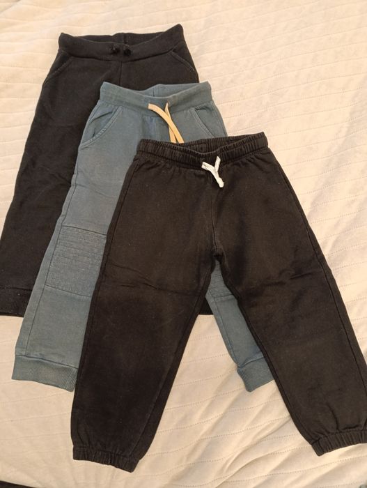 Spodnie dresowe chłopięce 104