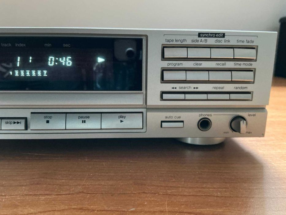 Technics - SL-P277A - Silver/Champagne Leitor de CD