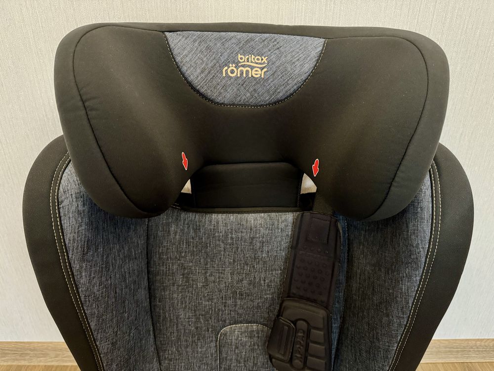 Дитяче крісло Britax Romer KIDFIX II XP SICT