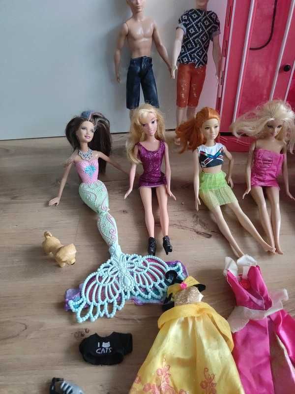 Duży Zestaw 6 Barbie 2 Keny plus szafa