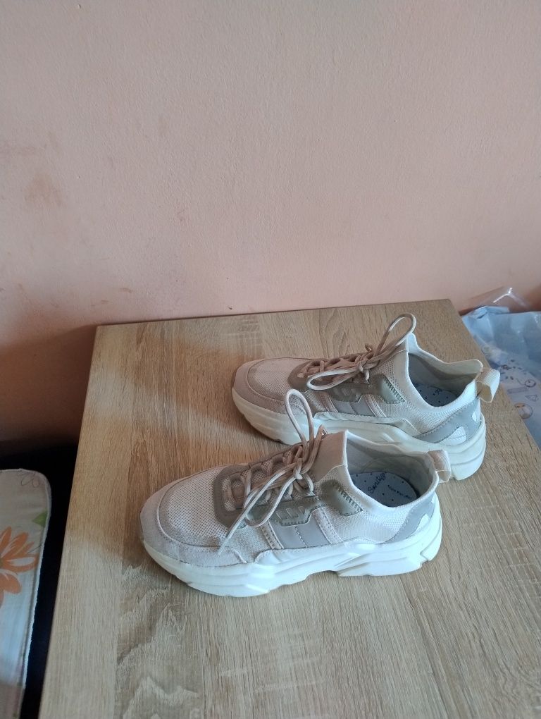 Super adidasy damskie rozm 40 firmy HM stan idealny