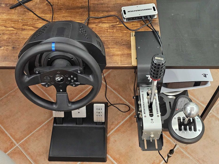 Volante Thrustmaster T300 + T3PA + TH8A + TSSH + TM SIM HUB + Add-ons