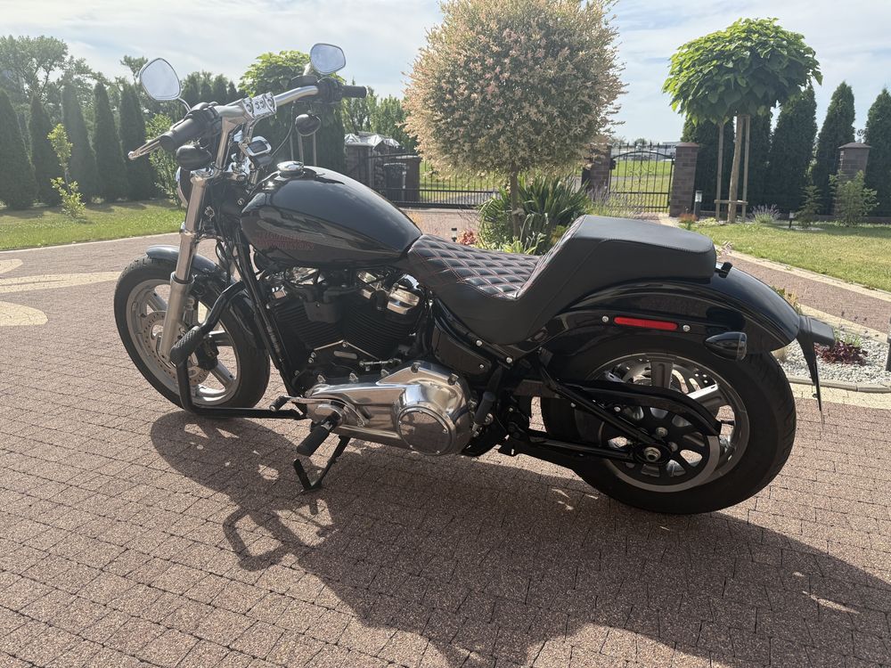 Harley Davidson FXST 2023r.