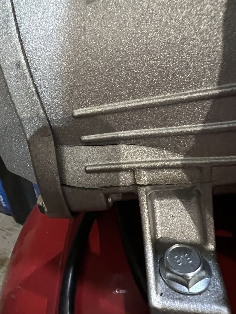 Компресор оливний серії Expert Einhell TE-AC 270/50/10 з Німеччини