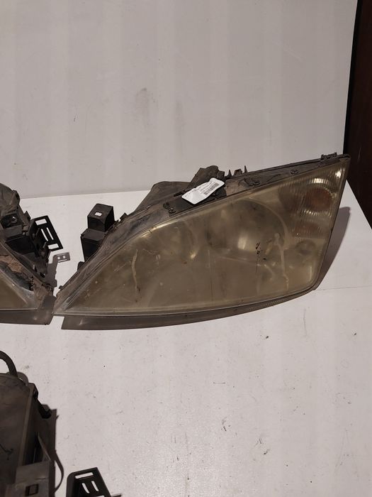 Ford mondeo mk3 mkIII mk 3 III lampa przednia reflektor prawa lewa