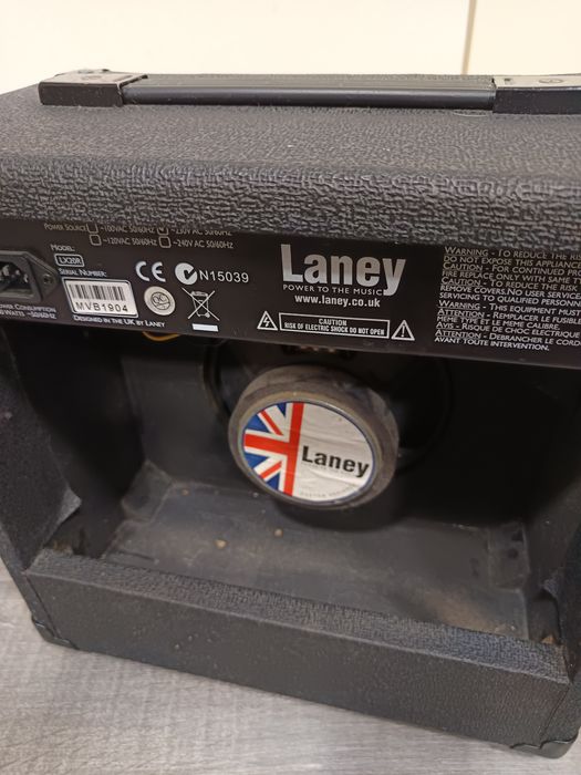 Продам комбоусилитель Laney lx20r