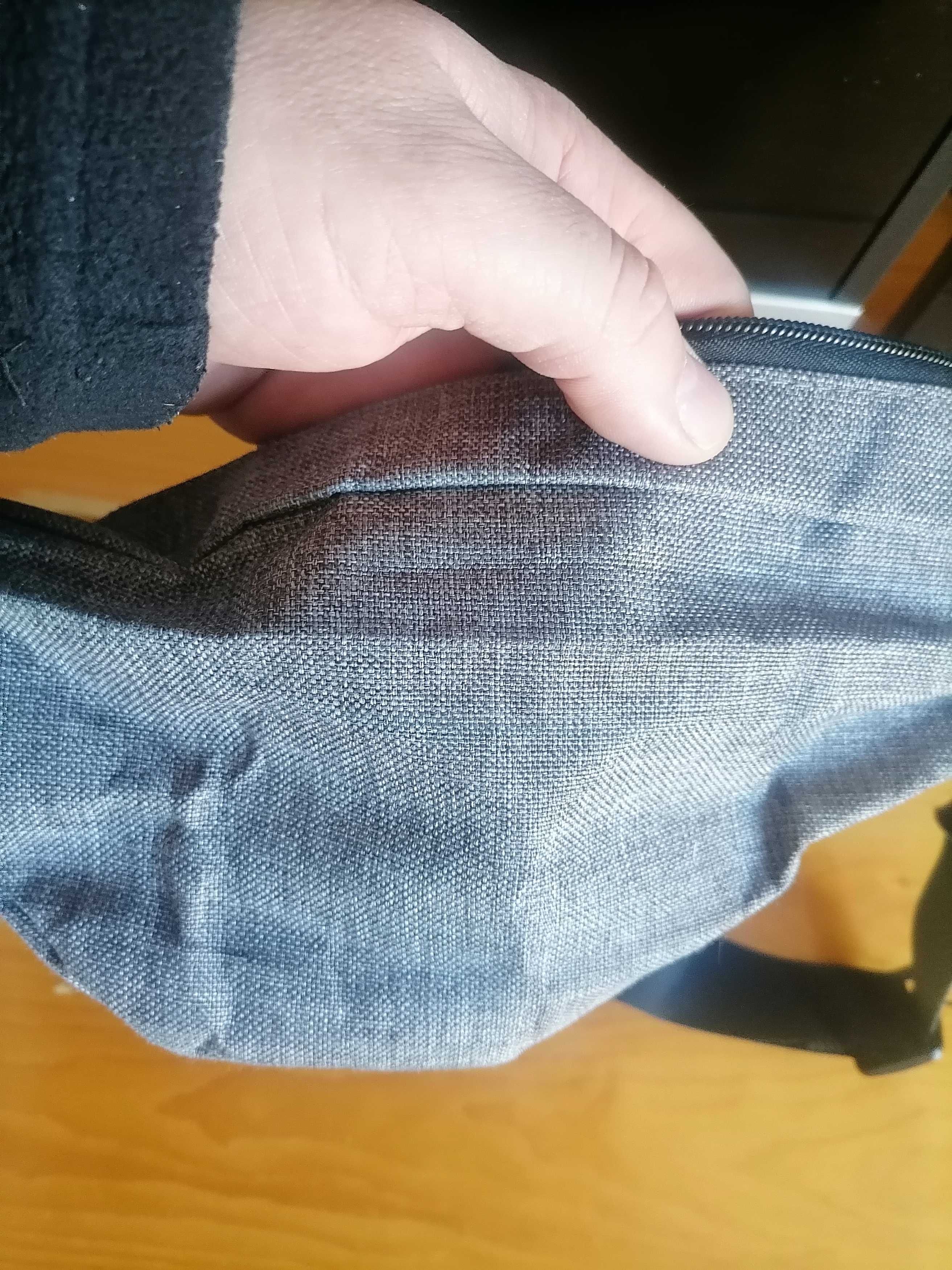 Saszetka nerka Lee rozmiar uniwersalny